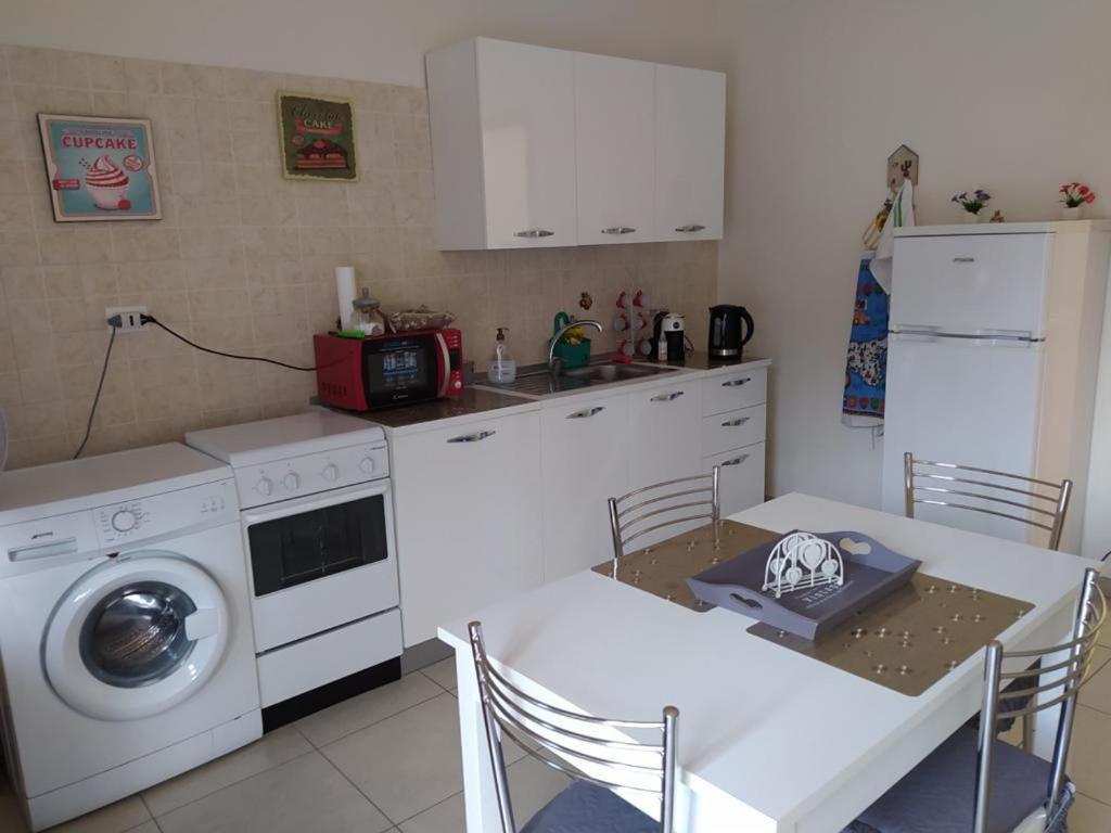Apartment Calliope Palermo Bagian luar foto
