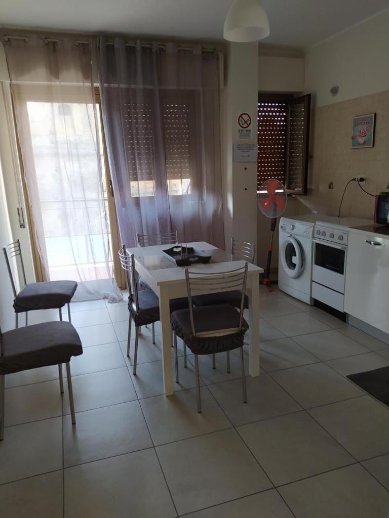 Apartment Calliope Palermo Bagian luar foto